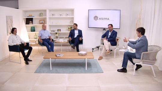 Imagen de Varias conversaciones con empresarios de ASIMA